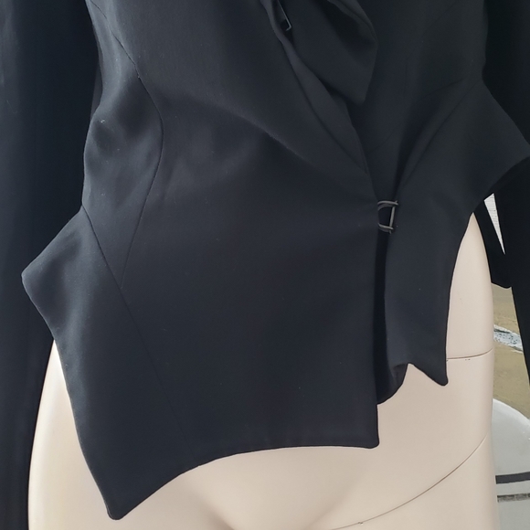 Ann Demeulemeester | Asymmetric Blazer with Oversized-lapel and Zip Details - Picture 12 of 15